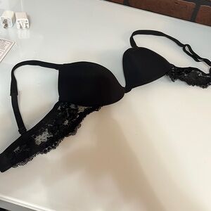 New La Perla Souplé Lace Trim T-Shirt Bra Black Sz 32 C